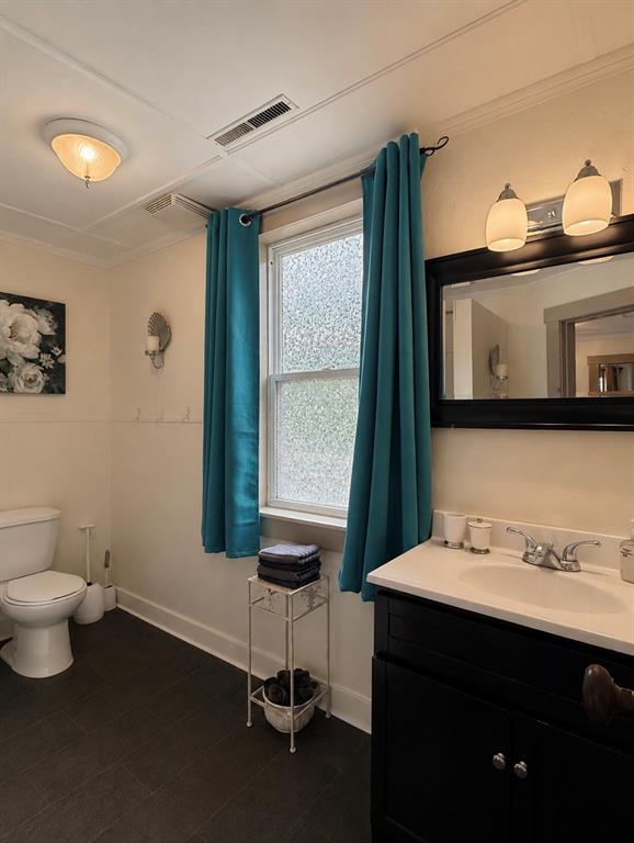 121 MEMORIAL DRIVE, CLARENVILLE, Newfoundland, Canada A5A 1P7, ,2 BathroomsBathrooms,Residential,For Sale,MEMORIAL DRIVE,6328