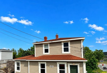 121 MEMORIAL DRIVE, CLARENVILLE, Newfoundland, Canada A5A 1P7, ,2 BathroomsBathrooms,Residential,For Sale,MEMORIAL DRIVE,6328 121 MEMORIAL DRIVE, CLARENVILLE, Newfoundland, Canada A5A 1P7, ,2 BathroomsBathrooms,Residential,For Sale,MEMORIAL DRIVE,6328