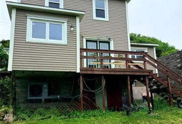 121 MEMORIAL DRIVE, CLARENVILLE, Newfoundland, Canada A5A 1P7, ,2 BathroomsBathrooms,Residential,For Sale,MEMORIAL DRIVE,6328