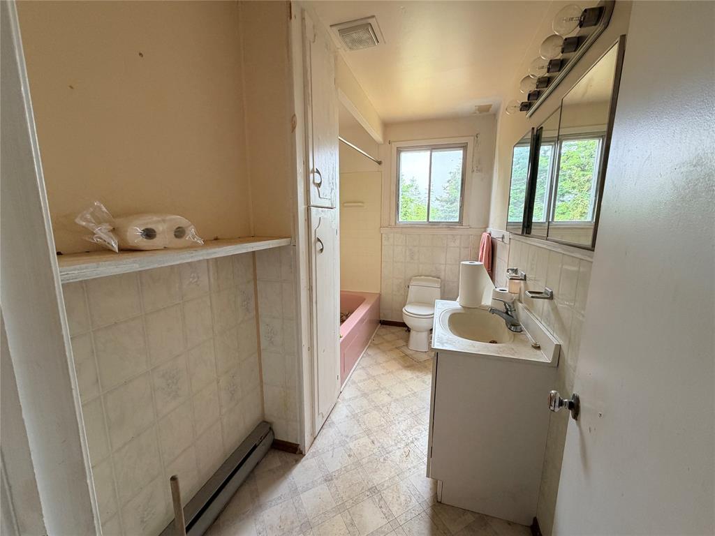342 CONCEPTION BAY HIGHWAY, AVONDALE, Newfoundland, Canada A0A1B0, ,1 BathroomBathrooms,Residential,For Sale,CONCEPTION BAY HIGHWAY,6332
