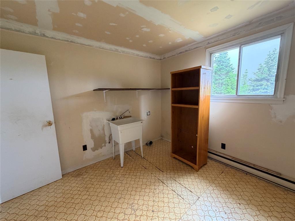 342 CONCEPTION BAY HIGHWAY, AVONDALE, Newfoundland, Canada A0A1B0, ,1 BathroomBathrooms,Residential,For Sale,CONCEPTION BAY HIGHWAY,6332