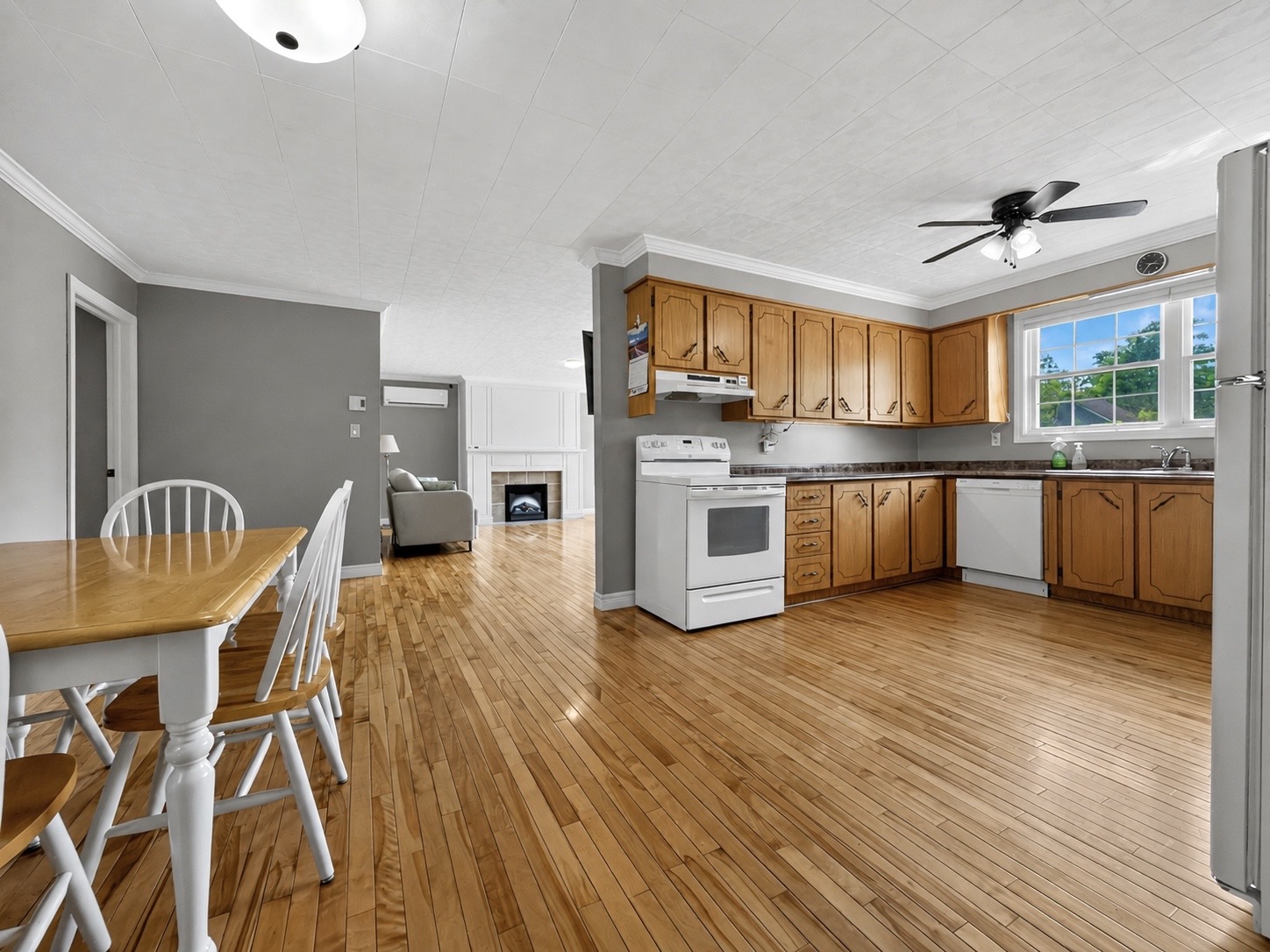 229 MARINE DRIVE, CLARENVILLE, Newfoundland, Canada A5A 1M8, ,1 BathroomBathrooms,Residential,For Sale,MARINE DRIVE,6335