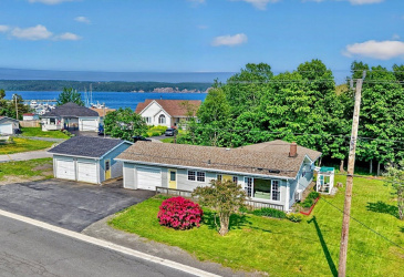 229 MARINE DRIVE, CLARENVILLE, Newfoundland, Canada A5A 1M8, ,1 BathroomBathrooms,Residential,Sale Pending,MARINE DRIVE,6335 229 MARINE DRIVE, CLARENVILLE, Newfoundland, Canada A5A 1M8, ,1 BathroomBathrooms,Residential,Sale Pending,MARINE DRIVE,6335