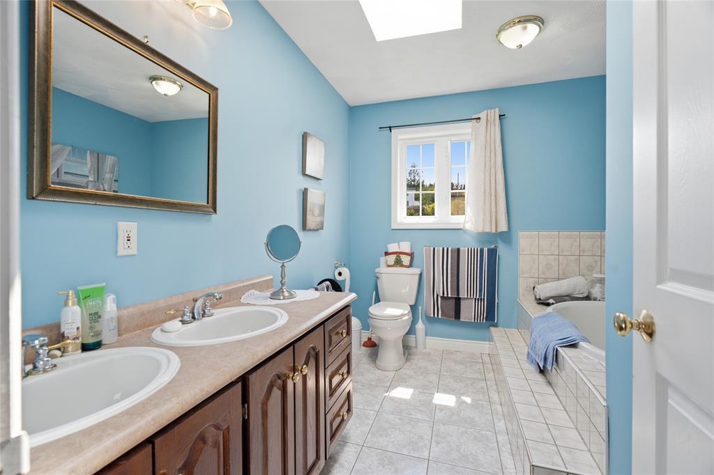 181 MAIN ROAD, LEWIN'S COVE, Newfoundland, Canada A0E 2G0, ,3 BathroomsBathrooms,Residential,Reduced,MAIN ROAD,6336