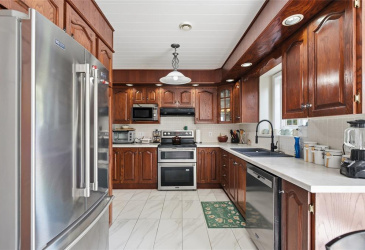 181 MAIN ROAD, LEWIN'S COVE, Newfoundland, Canada A0E 2G0, ,3 BathroomsBathrooms,Residential,Reduced,MAIN ROAD,6336
