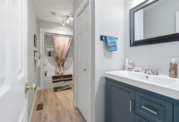 181 MAIN ROAD, LEWIN'S COVE, Newfoundland, Canada A0E 2G0, ,3 BathroomsBathrooms,Residential,Reduced,MAIN ROAD,6336