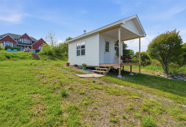 181 MAIN ROAD, LEWIN'S COVE, Newfoundland, Canada A0E 2G0, ,3 BathroomsBathrooms,Residential,Reduced,MAIN ROAD,6336