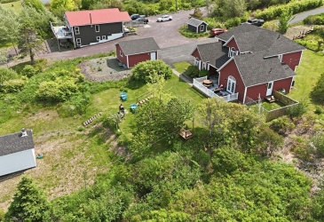 181 MAIN ROAD, LEWIN'S COVE, Newfoundland, Canada A0E 2G0, ,3 BathroomsBathrooms,Residential,Reduced,MAIN ROAD,6336