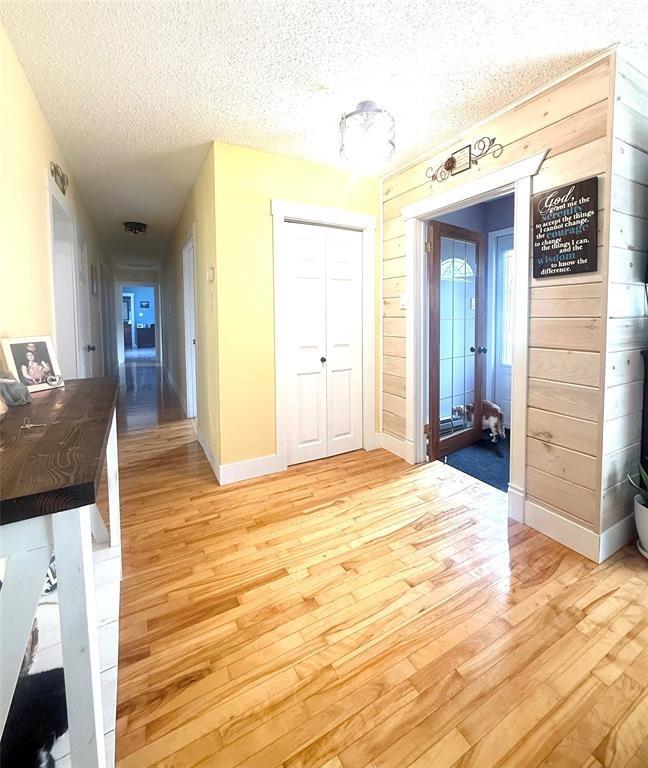 11 MUNICIPAL SQUARE, CLARENVILLE, Newfoundland, Canada A5A 1T4, ,2 BathroomsBathrooms,Residential,For Sale,MUNICIPAL SQUARE,6337