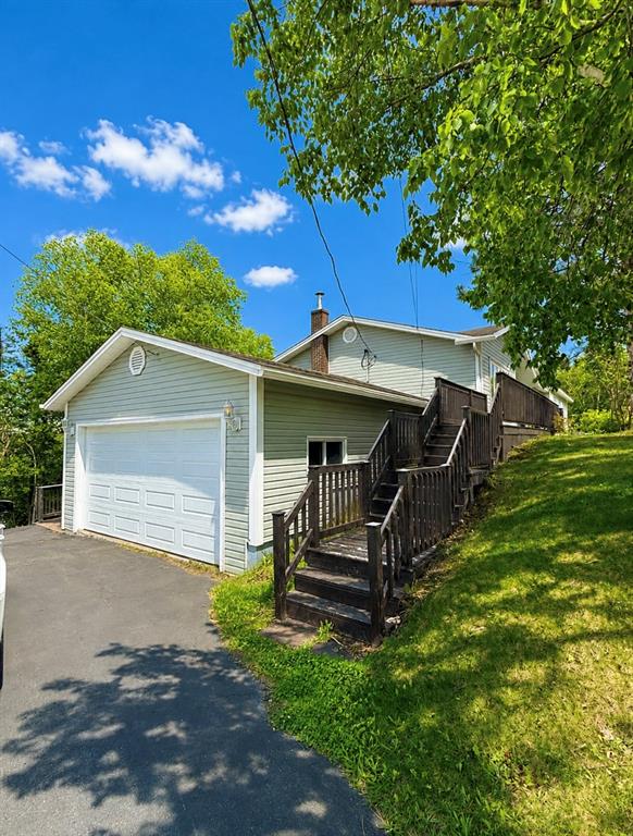 11 MUNICIPAL SQUARE, CLARENVILLE, Newfoundland, Canada A5A 1T4, ,2 BathroomsBathrooms,Residential,For Sale,MUNICIPAL SQUARE,6337
