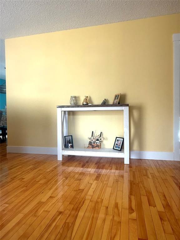 11 MUNICIPAL SQUARE, CLARENVILLE, Newfoundland, Canada A5A 1T4, ,2 BathroomsBathrooms,Residential,For Sale,MUNICIPAL SQUARE,6337