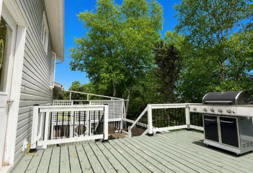11 MUNICIPAL SQUARE, CLARENVILLE, Newfoundland, Canada A5A 1T4, ,2 BathroomsBathrooms,Residential,For Sale,MUNICIPAL SQUARE,6337