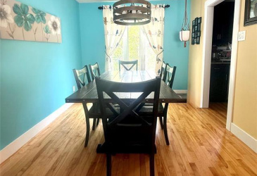 11 MUNICIPAL SQUARE, CLARENVILLE, Newfoundland, Canada A5A 1T4, ,2 BathroomsBathrooms,Residential,For Sale,MUNICIPAL SQUARE,6337