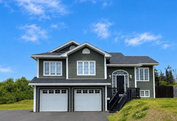 65 SUNSET DRIVE, CLARENVILLE, Newfoundland, Canada A5A 0A3, ,3 BathroomsBathrooms,Residential,Sale Pending,SUNSET DRIVE,6344