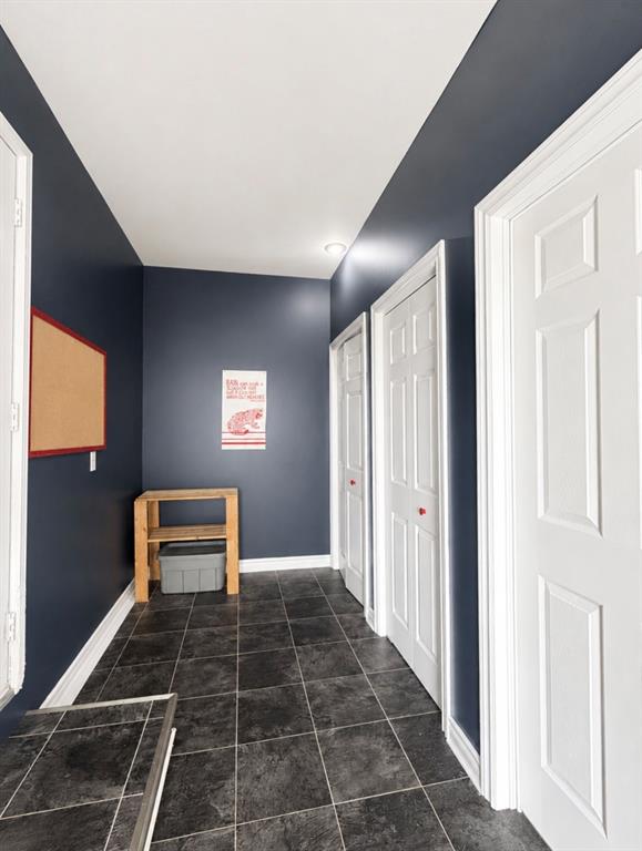 16 JEAN D'ARC PLACE, CLARENVILLE, Newfoundland, Canada A5A 1J4, ,3 BathroomsBathrooms,Residential,Sale Pending,JEAN D'ARC PLACE,6345