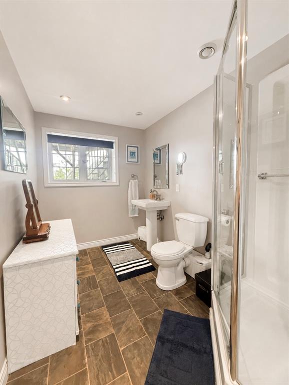 16 JEAN D'ARC PLACE, CLARENVILLE, Newfoundland, Canada A5A 1J4, ,3 BathroomsBathrooms,Residential,Sale Pending,JEAN D'ARC PLACE,6345