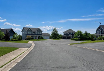 16 JEAN D'ARC PLACE, CLARENVILLE, Newfoundland, Canada A5A 1J4, ,3 BathroomsBathrooms,Residential,Sale Pending,JEAN D'ARC PLACE,6345