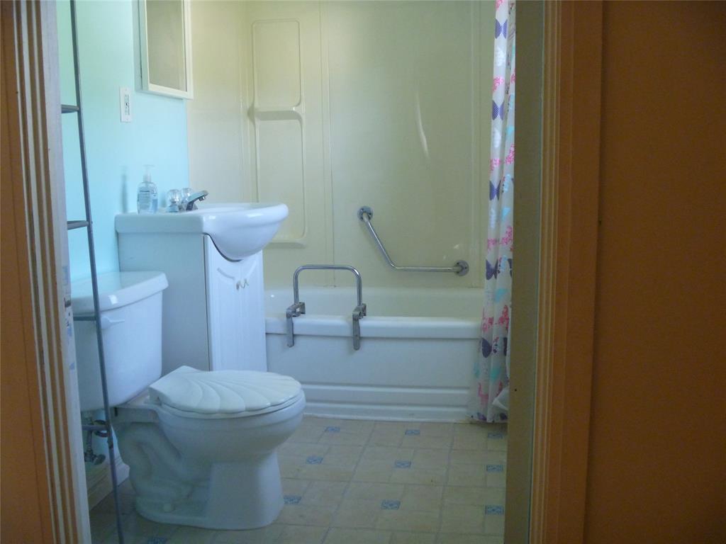 50 LEMARCHANT STREET, CARBONEAR, Newfoundland, Canada A1Y 1B8, ,1 BathroomBathrooms,Residential,For Sale,LEMARCHANT STREET,6349