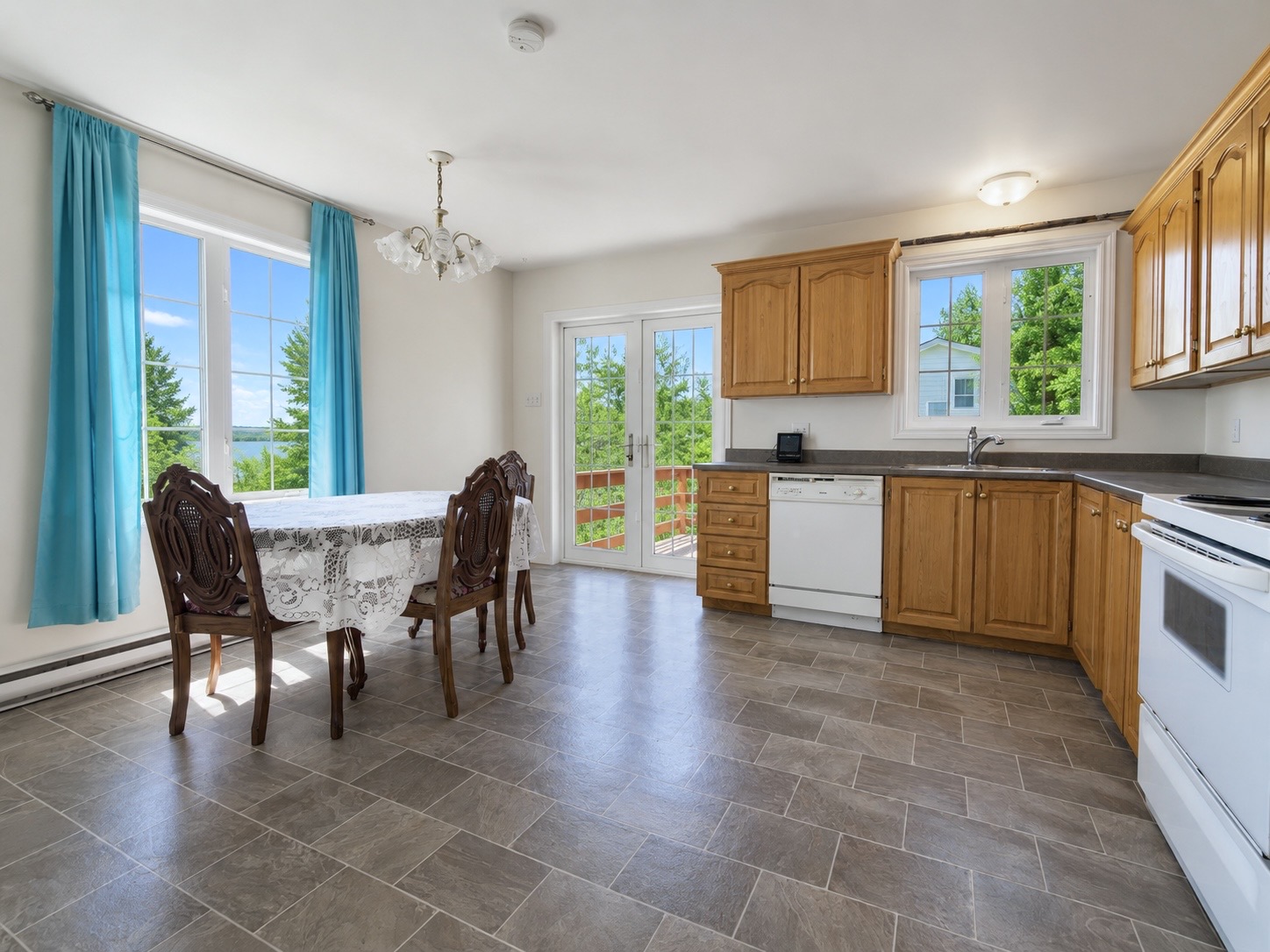 29 ADAMS PLACE, CLARENVILLE, Newfoundland, Canada A5A 4A1, ,2 BathroomsBathrooms,Residential,Sale Pending,ADAMS PLACE,6351