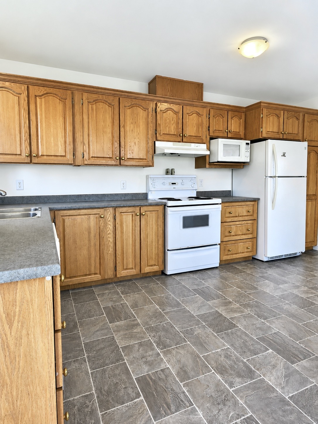 29 ADAMS PLACE, CLARENVILLE, Newfoundland, Canada A5A 4A1, ,2 BathroomsBathrooms,Residential,Sale Pending,ADAMS PLACE,6351