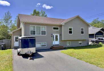 11 BARNES ROAD, CLARENVILLE, Newfoundland, Canada A5A 3A0, ,0,Residential,For Sale,BARNES ROAD,6352 11 BARNES ROAD, CLARENVILLE, Newfoundland, Canada A5A 3A0, ,0,Residential,For Sale,BARNES ROAD,6352