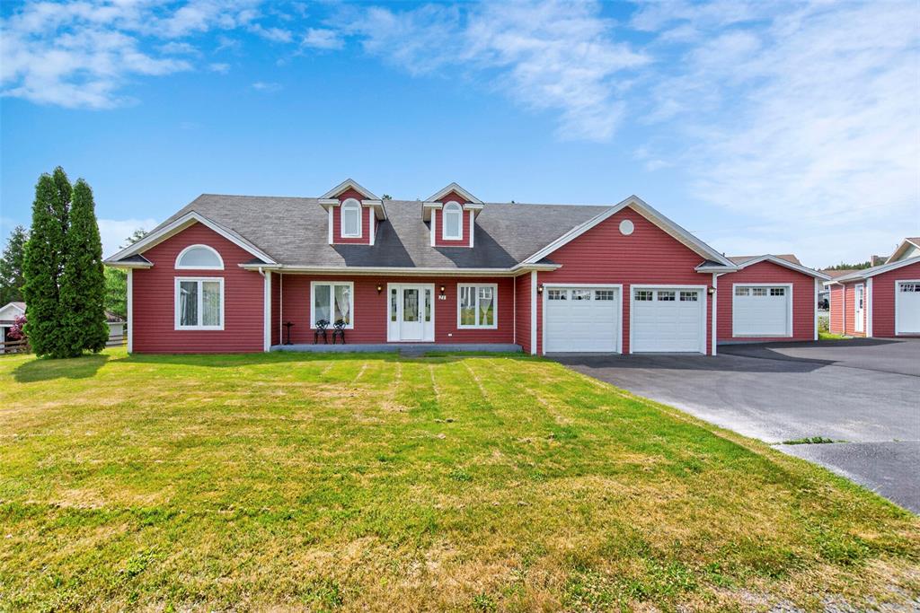 21-23 BOYD AVENUE, CLARKE'S BEACH, Newfoundland, Canada A0A 1W0, ,2 BathroomsBathrooms,Residential,For Sale,BOYD AVENUE,6354