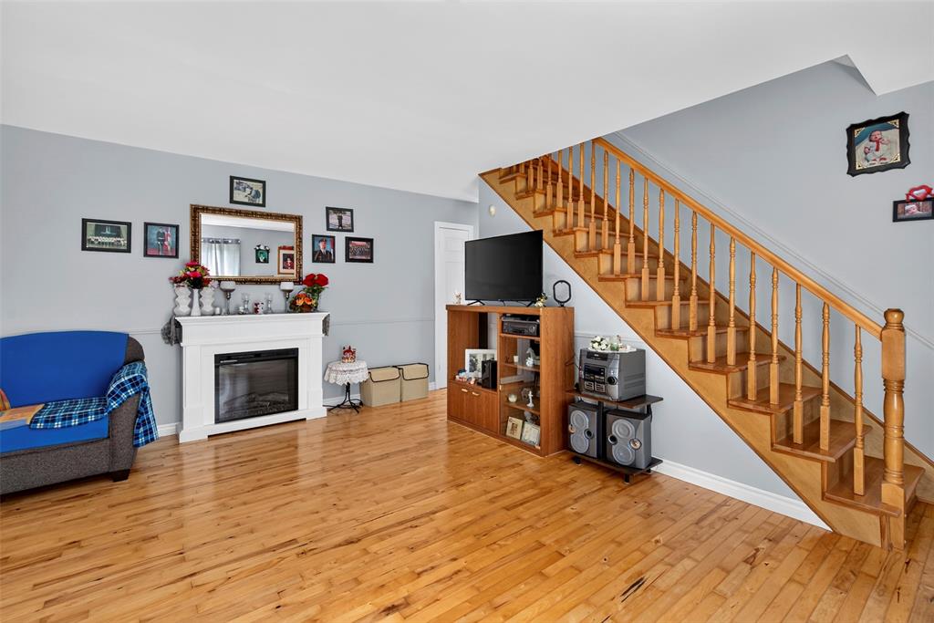 21-23 BOYD AVENUE, CLARKE'S BEACH, Newfoundland, Canada A0A 1W0, ,2 BathroomsBathrooms,Residential,For Sale,BOYD AVENUE,6354