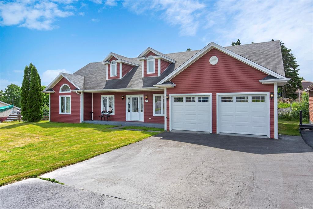 21-23 BOYD AVENUE, CLARKE'S BEACH, Newfoundland, Canada A0A 1W0, ,2 BathroomsBathrooms,Residential,For Sale,BOYD AVENUE,6354