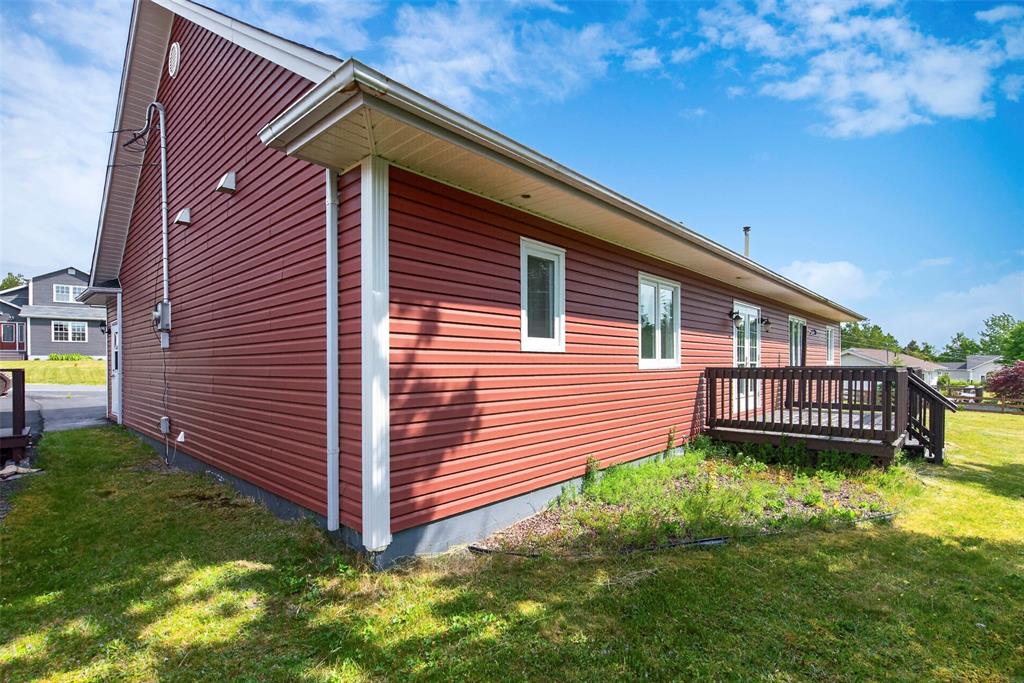 21-23 BOYD AVENUE, CLARKE'S BEACH, Newfoundland, Canada A0A 1W0, ,2 BathroomsBathrooms,Residential,For Sale,BOYD AVENUE,6354
