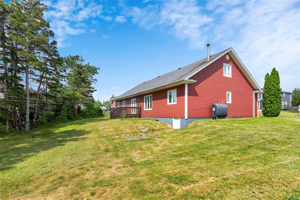 21-23 BOYD AVENUE, CLARKE'S BEACH, Newfoundland, Canada A0A 1W0, ,2 BathroomsBathrooms,Residential,For Sale,BOYD AVENUE,6354