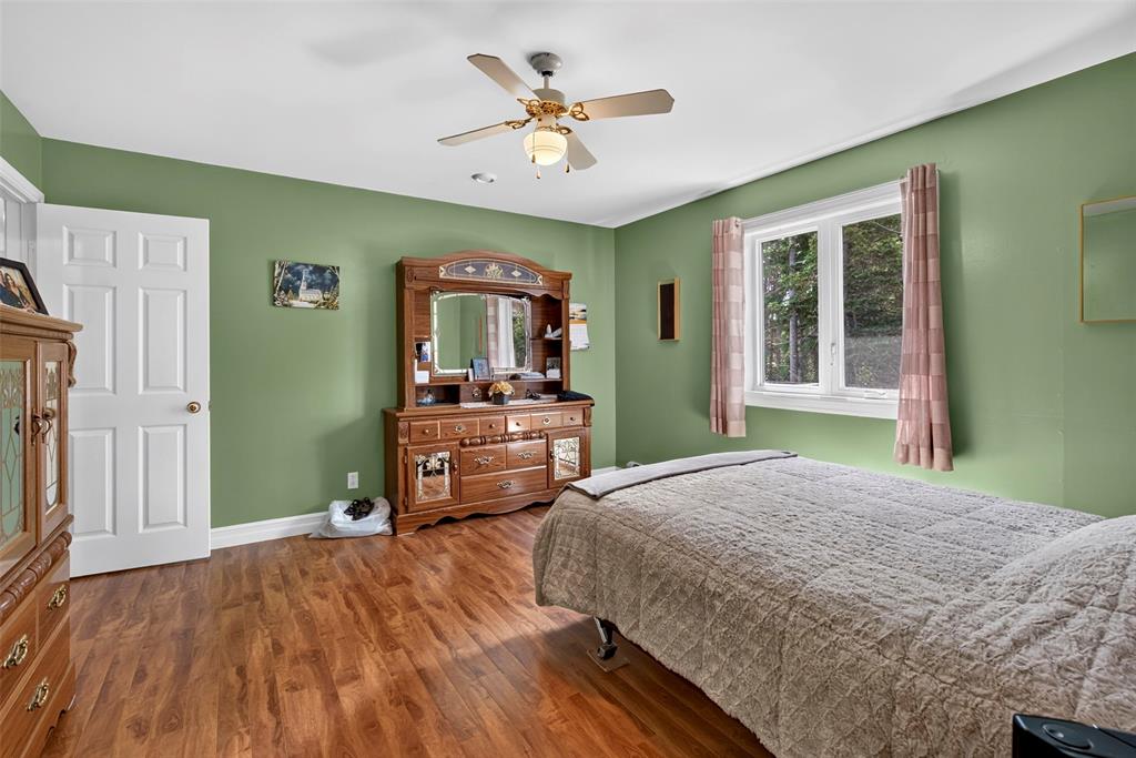 21-23 BOYD AVENUE, CLARKE'S BEACH, Newfoundland, Canada A0A 1W0, ,2 BathroomsBathrooms,Residential,For Sale,BOYD AVENUE,6354
