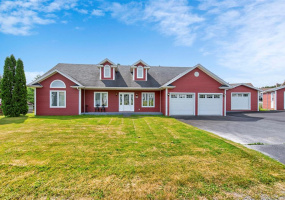 21-23 BOYD AVENUE, CLARKE'S BEACH, Newfoundland, Canada A0A 1W0, ,2 BathroomsBathrooms,Residential,For Sale,BOYD AVENUE,6354