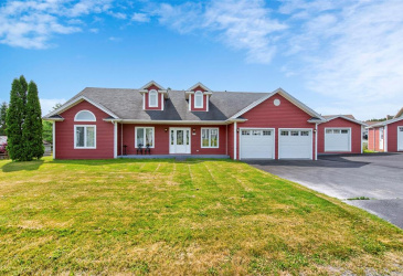 21-23 BOYD AVENUE, CLARKE'S BEACH, Newfoundland, Canada A0A 1W0, ,2 BathroomsBathrooms,Residential,For Sale,BOYD AVENUE,6354 21-23 BOYD AVENUE, CLARKE'S BEACH, Newfoundland, Canada A0A 1W0, ,2 BathroomsBathrooms,Residential,For Sale,BOYD AVENUE,6354