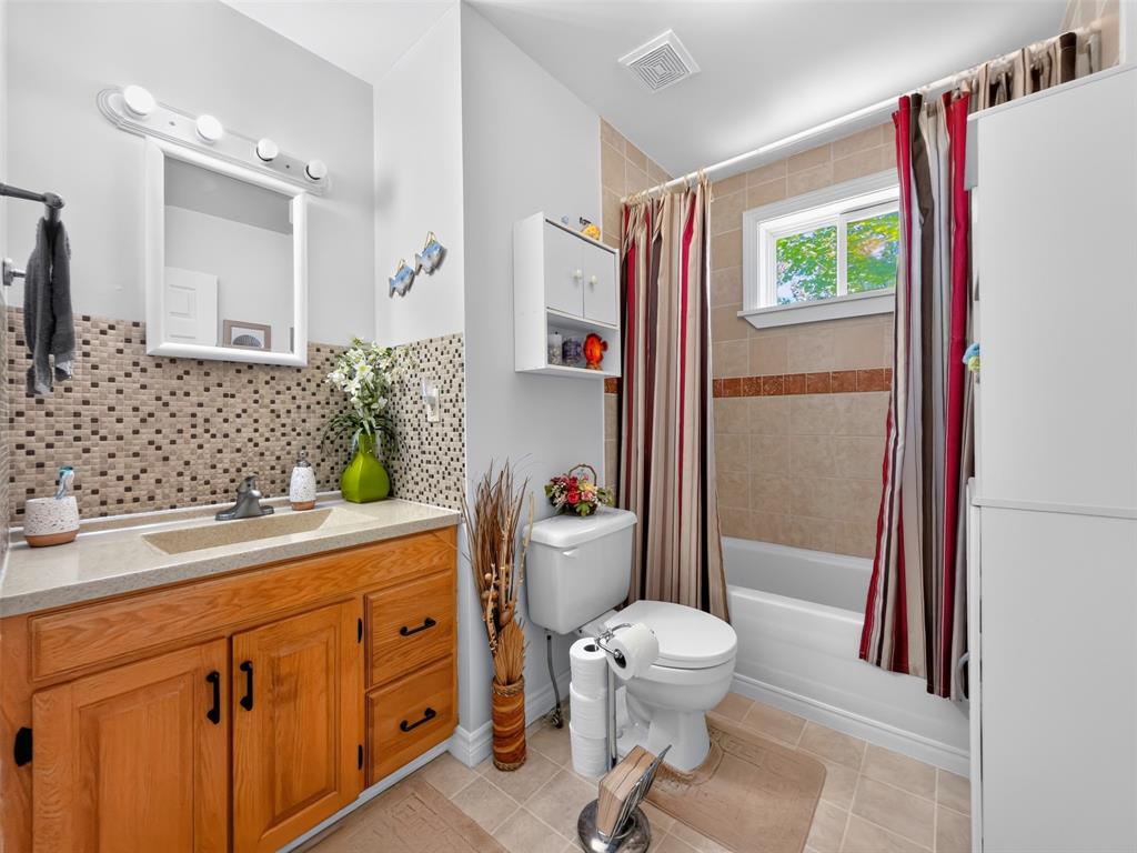 38 MAIN STREET, HICKMAN'S HARBOUR, Newfoundland, Canada A0C 1P0, ,1 BathroomBathrooms,Residential,For Sale,MAIN STREET,6355