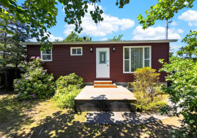 38 MAIN STREET, HICKMAN'S HARBOUR, Newfoundland, Canada A0C 1P0, ,1 BathroomBathrooms,Residential,For Sale,MAIN STREET,6355