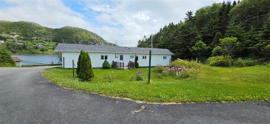 3 BAYVIEW DRIVE, BURIN, Newfoundland, Canada A0E 1E0, ,0,Residential,For Sale,BAYVIEW DRIVE,6356