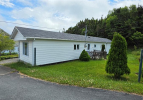 3 BAYVIEW DRIVE, BURIN, Newfoundland, Canada A0E 1E0, ,0,Residential,For Sale,BAYVIEW DRIVE,6356