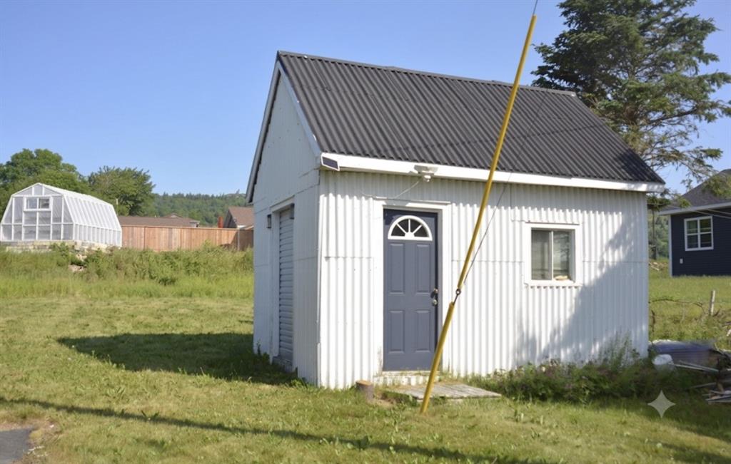 3 PLANK LANE, FRESHWATER, Newfoundland, Canada A0B 1W0, ,1 BathroomBathrooms,Residential,For Sale,PLANK LANE,6361