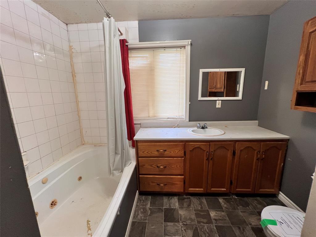 4 MORLEY DRIVE, PLACENTIA, Newfoundland, Canada A0B 2Y0, ,2 BathroomsBathrooms,Residential,For Sale,MORLEY DRIVE,6363