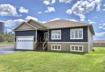69 SUNSET DRIVE, CLARENVILLE, Newfoundland, Canada A5A 0A7, ,2 BathroomsBathrooms,Residential,For Sale,SUNSET DRIVE,6365
