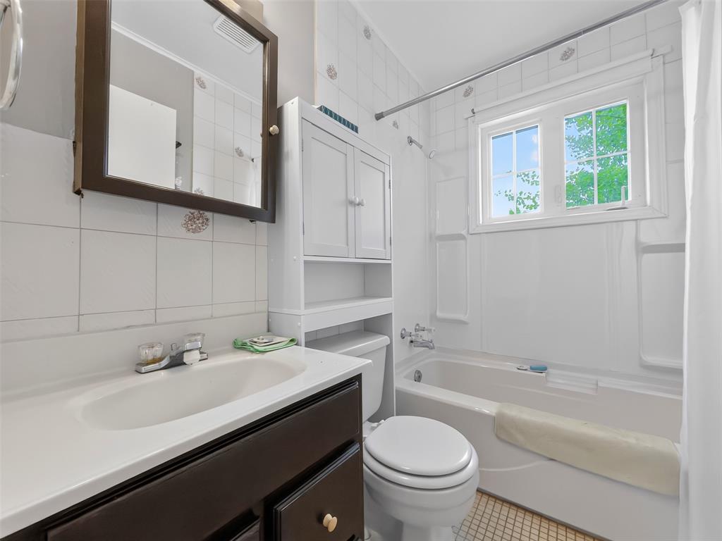 76 CORMACK DRIVE, CLARENVILLE, Newfoundland, Canada A6A 1C8, ,1 BathroomBathrooms,Residential,For Sale,CORMACK DRIVE,6400