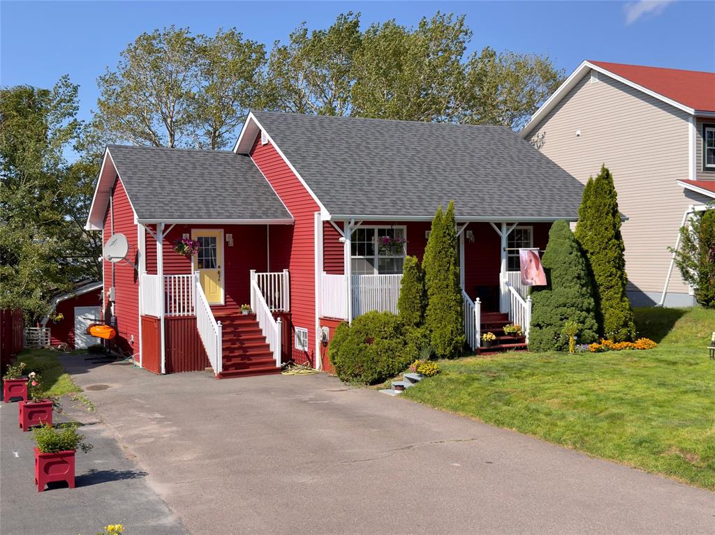 3 WHITE ROSE PLACE, CLARENVILLE, Newfoundland, Canada A5A 2B4, ,2 BathroomsBathrooms,Residential,Reduced,WHITE ROSE PLACE,6406