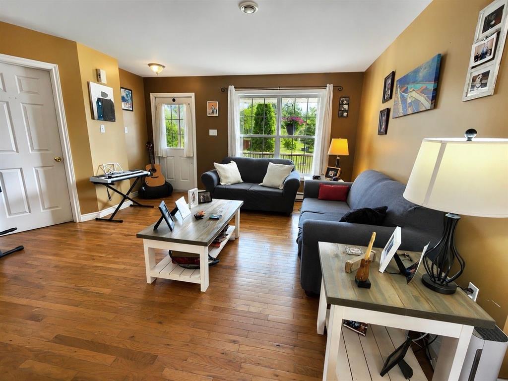 3 WHITE ROSE PLACE, CLARENVILLE, Newfoundland, Canada A5A 2B4, ,2 BathroomsBathrooms,Residential,Reduced,WHITE ROSE PLACE,6406