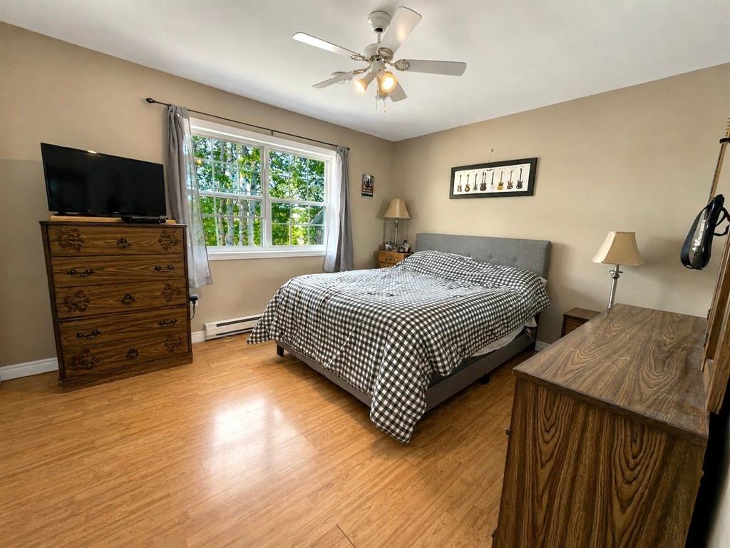 3 WHITE ROSE PLACE, CLARENVILLE, Newfoundland, Canada A5A 2B4, ,2 BathroomsBathrooms,Residential,Reduced,WHITE ROSE PLACE,6406