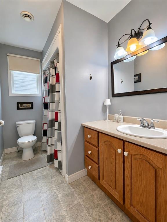 3 WHITE ROSE PLACE, CLARENVILLE, Newfoundland, Canada A5A 2B4, ,2 BathroomsBathrooms,Residential,Reduced,WHITE ROSE PLACE,6406