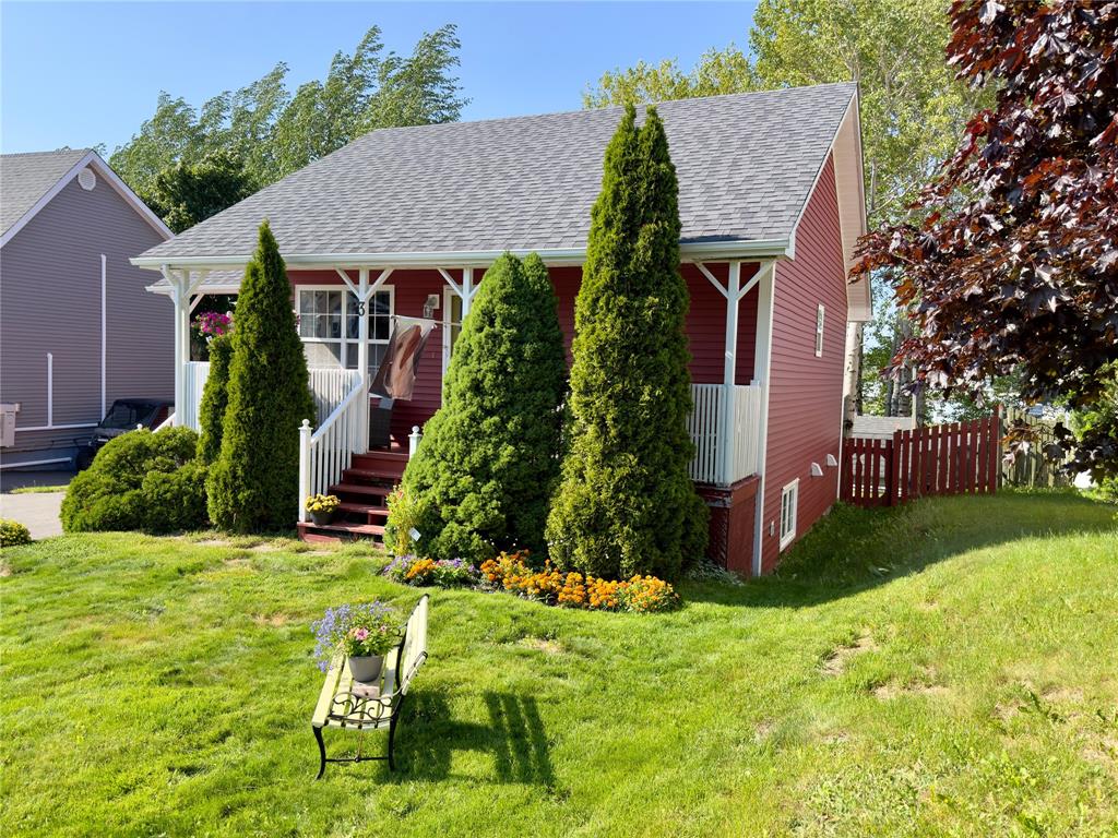 3 WHITE ROSE PLACE, CLARENVILLE, Newfoundland, Canada A5A 2B4, ,2 BathroomsBathrooms,Residential,Reduced,WHITE ROSE PLACE,6406