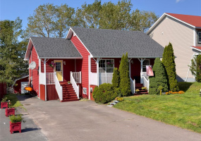 3 WHITE ROSE PLACE, CLARENVILLE, Newfoundland, Canada A5A 2B4, ,2 BathroomsBathrooms,Residential,For Sale,WHITE ROSE PLACE,6406