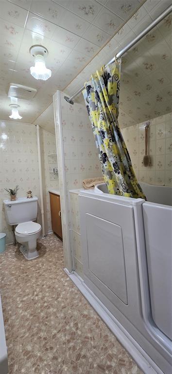 14 LOGWOOD DRIVE, FORTUNE, Newfoundland, Canada A0E 1P0, ,1 BathroomBathrooms,Residential,For Sale,LOGWOOD DRIVE,6407