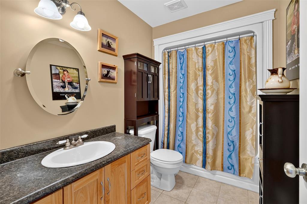 25-27 BISHOPS ROAD, BAY ROBERTS, Newfoundland, Canada A0A 1G0, ,1 BathroomBathrooms,Residential,For Sale,BISHOPS ROAD,6408