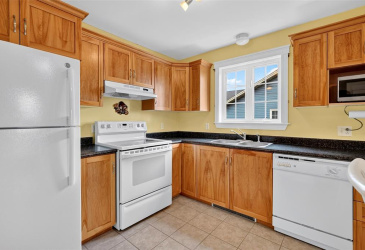 25-27 BISHOPS ROAD, BAY ROBERTS, Newfoundland, Canada A0A 1G0, ,1 BathroomBathrooms,Residential,For Sale,BISHOPS ROAD,6408 25-27 BISHOPS ROAD, BAY ROBERTS, Newfoundland, Canada A0A 1G0, ,1 BathroomBathrooms,Residential,For Sale,BISHOPS ROAD,6408